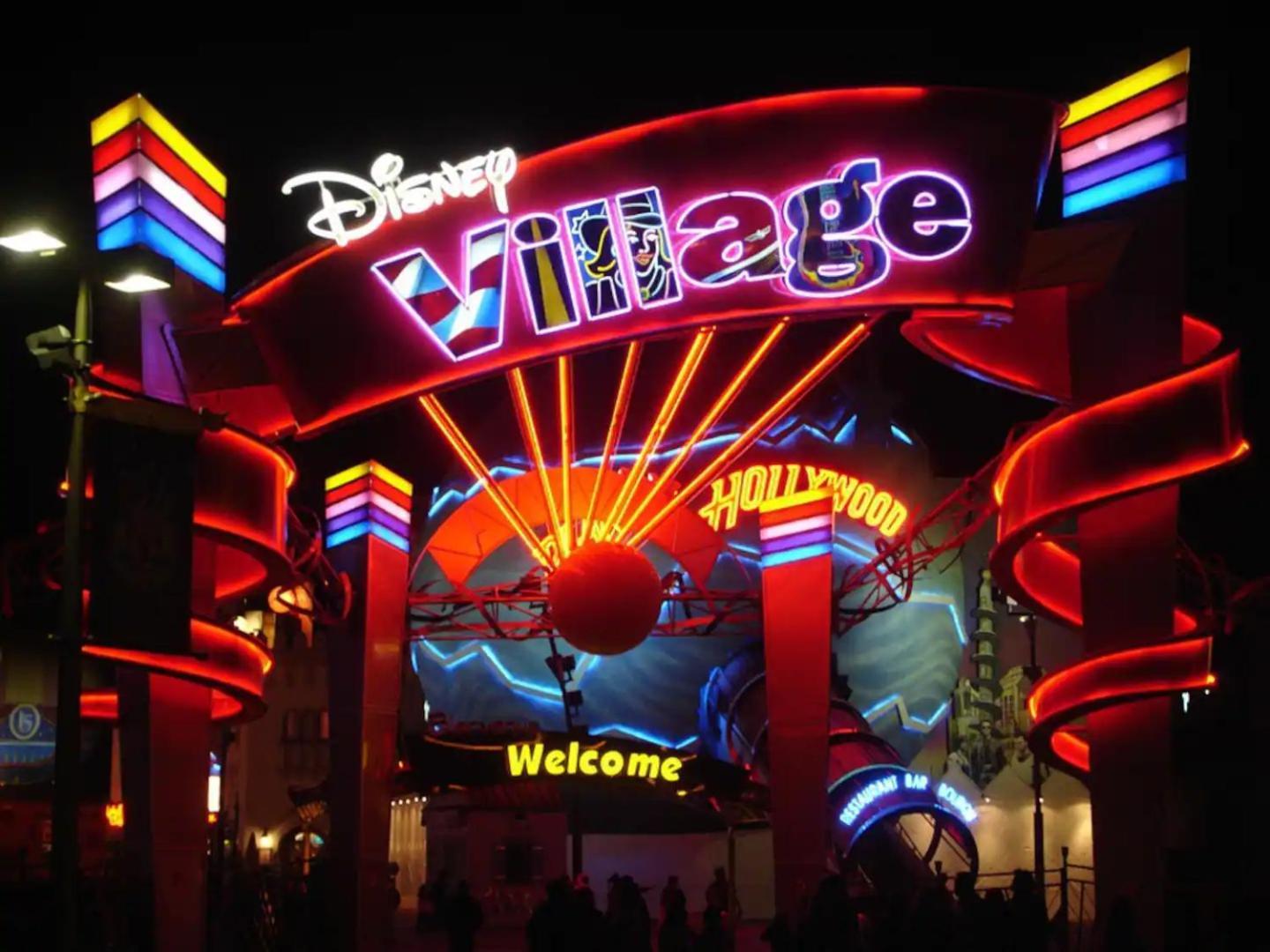 Magic Studio - Disneyland Paris Shopping Village 9 Minutes Chessy  Exterior photo